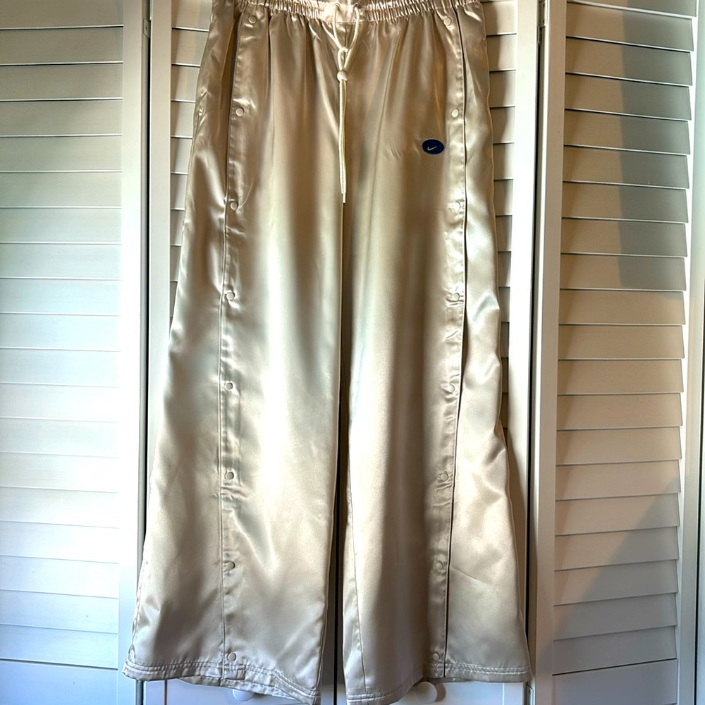 Never worn- Wide leg Nike pants